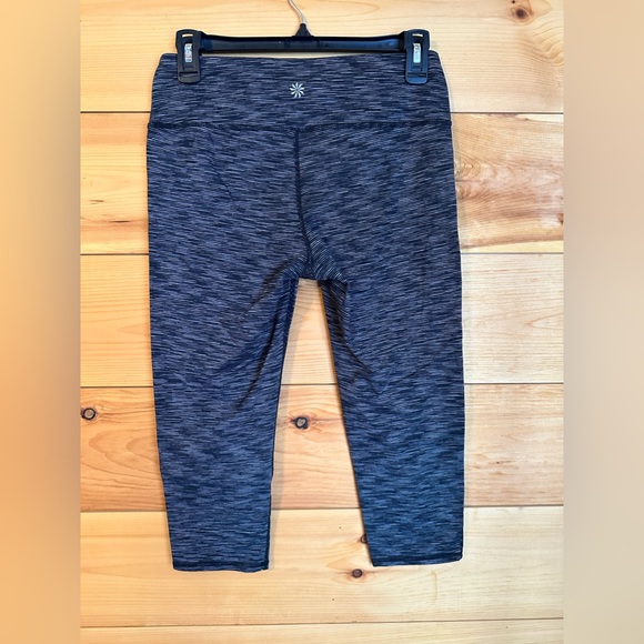 Athleta Cropped Leggings Medium - Picture 3 of 6